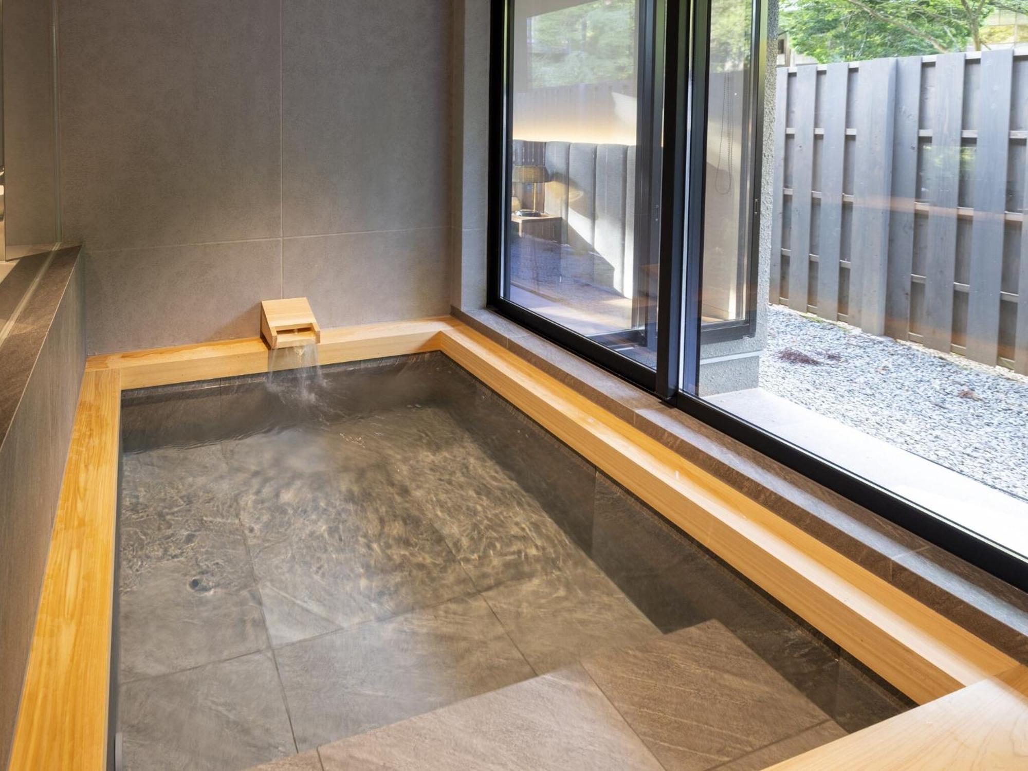 Retreat 1/f (adults Only) 5*